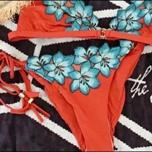 Blue life bikini bottoms in Hibiscus